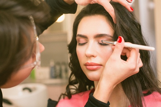 HD Makeup vs Airbrush Makeup.jpg