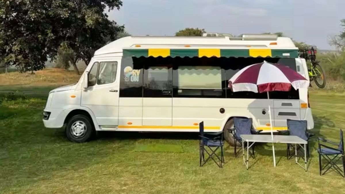 Luxury Vanity Van on Rent in Delhi.jpg