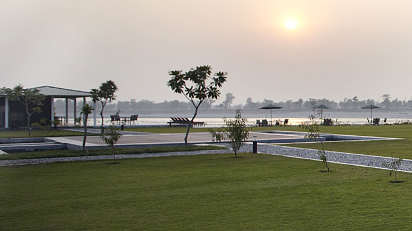 Click to enlarge Top 5 Adventure Resorts Near Delhi.jpg