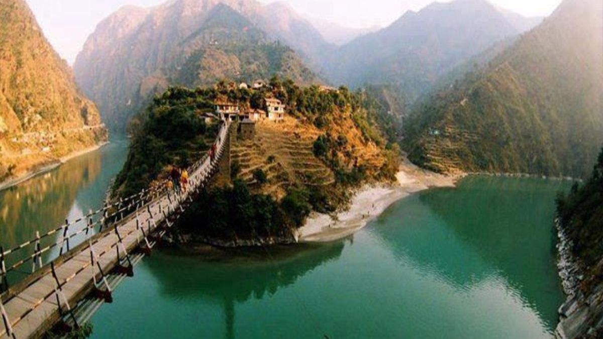 Click to enlarge Top Summer Weekend Getaways From Gurugram 2025.jpg