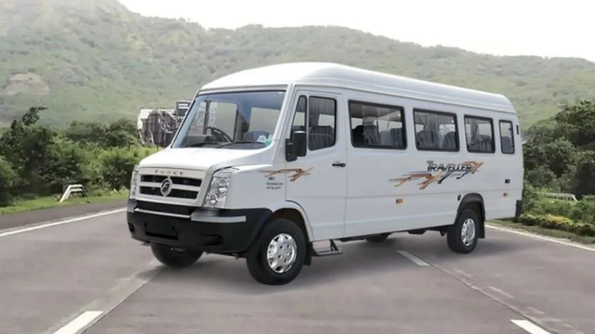17 seater tempo traveller (1).jpg