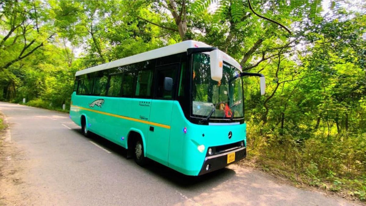 Best Mini Bus Rental Services in Delhi.jpg