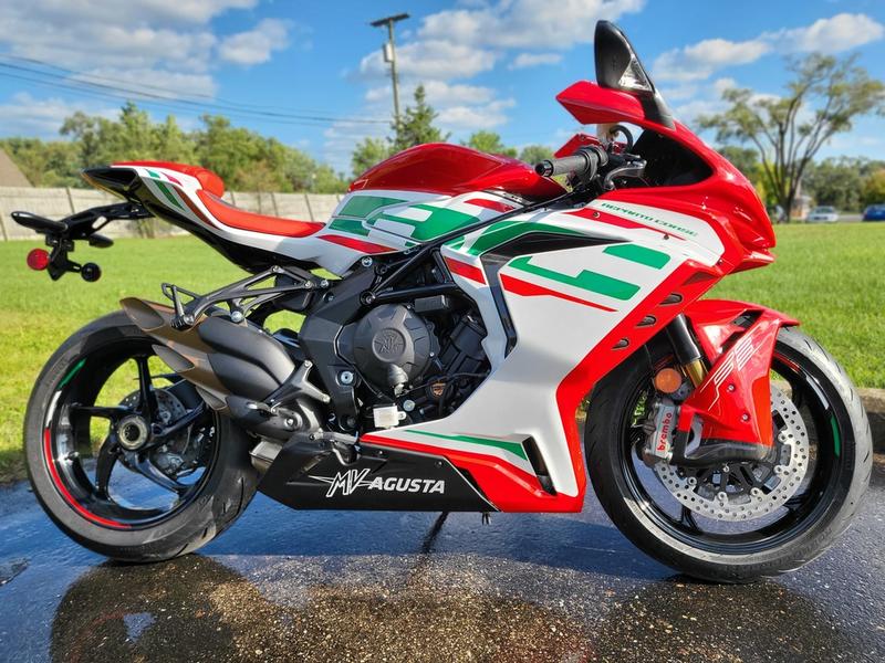 Click to enlarge 2022 MV Agusta F3 800 RC Pearl.jpg